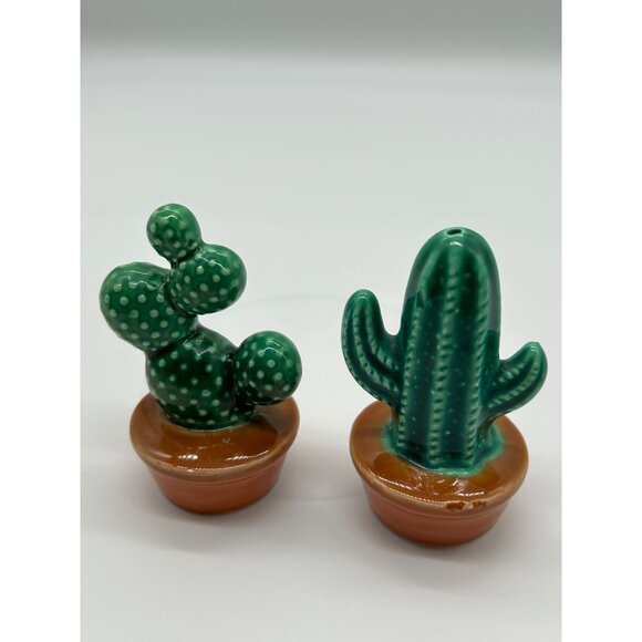 Desert Cactus In Pot Salt & Pepper Shakers 3 1/4" Tall Southwest - Picture 7 of 13